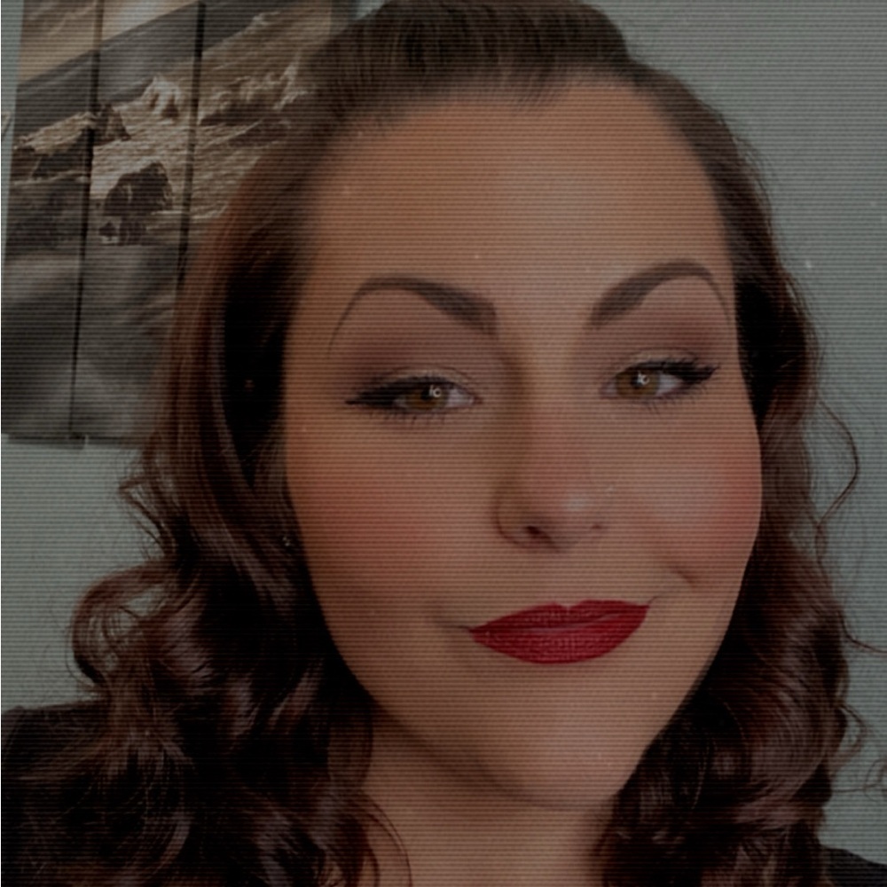 Meet your Posher, Leslie